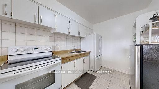 10 Martha Eaton Way 713, Toronto W04, ON M6M 5B3, Toronto W04, ON — photo 42 of 50