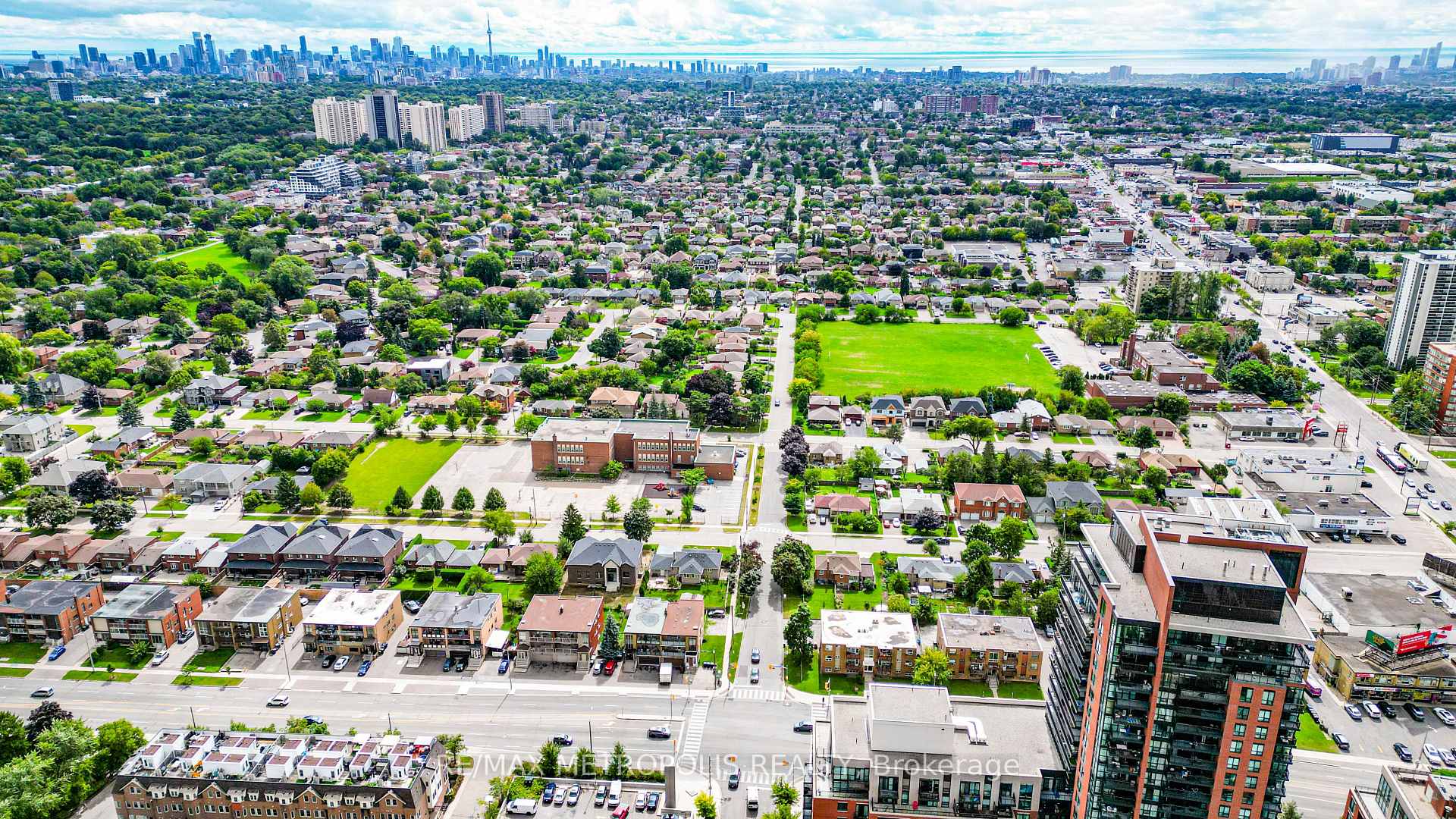 800 Lawrence Avenue W 415, Toronto, ON M6A 0B1, Toronto W04, ON — photo 33 of 72