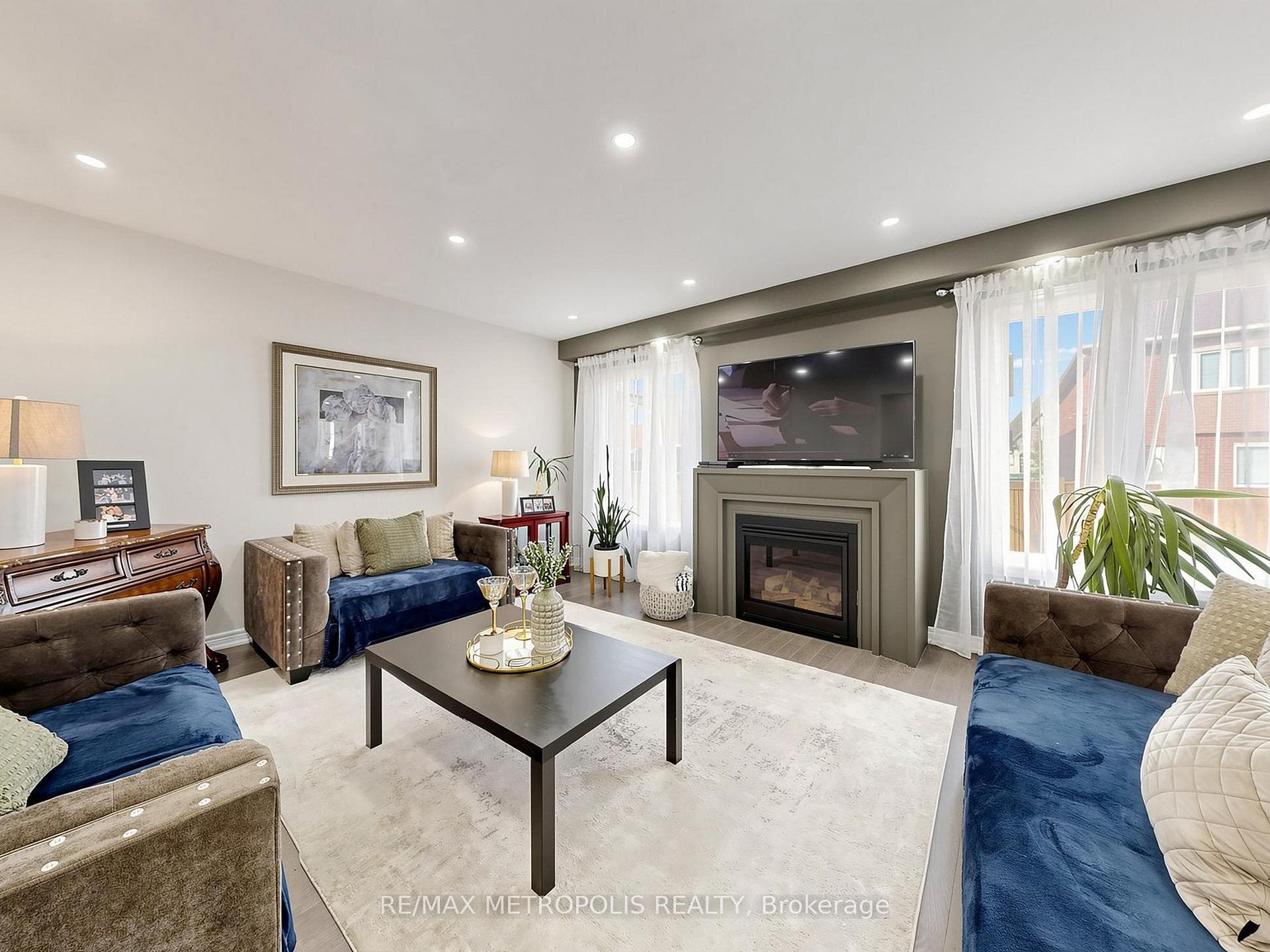 17 Neilly Terrace N, Bradford West Gwillimbury, ON L3Z 4L1, Bradford West Gwillimbury, ON — photo 10 of 51
