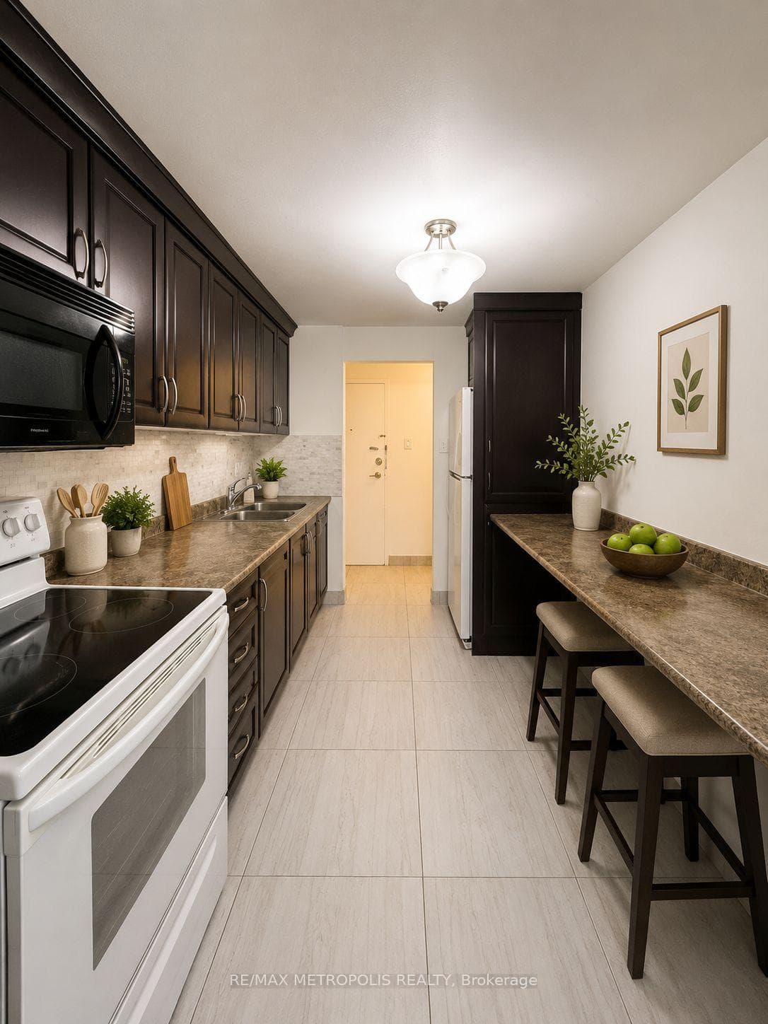 1445 Wilson Avenue 202, Toronto, ON M3M 1J5, Toronto W05, ON — photo 3 of 17