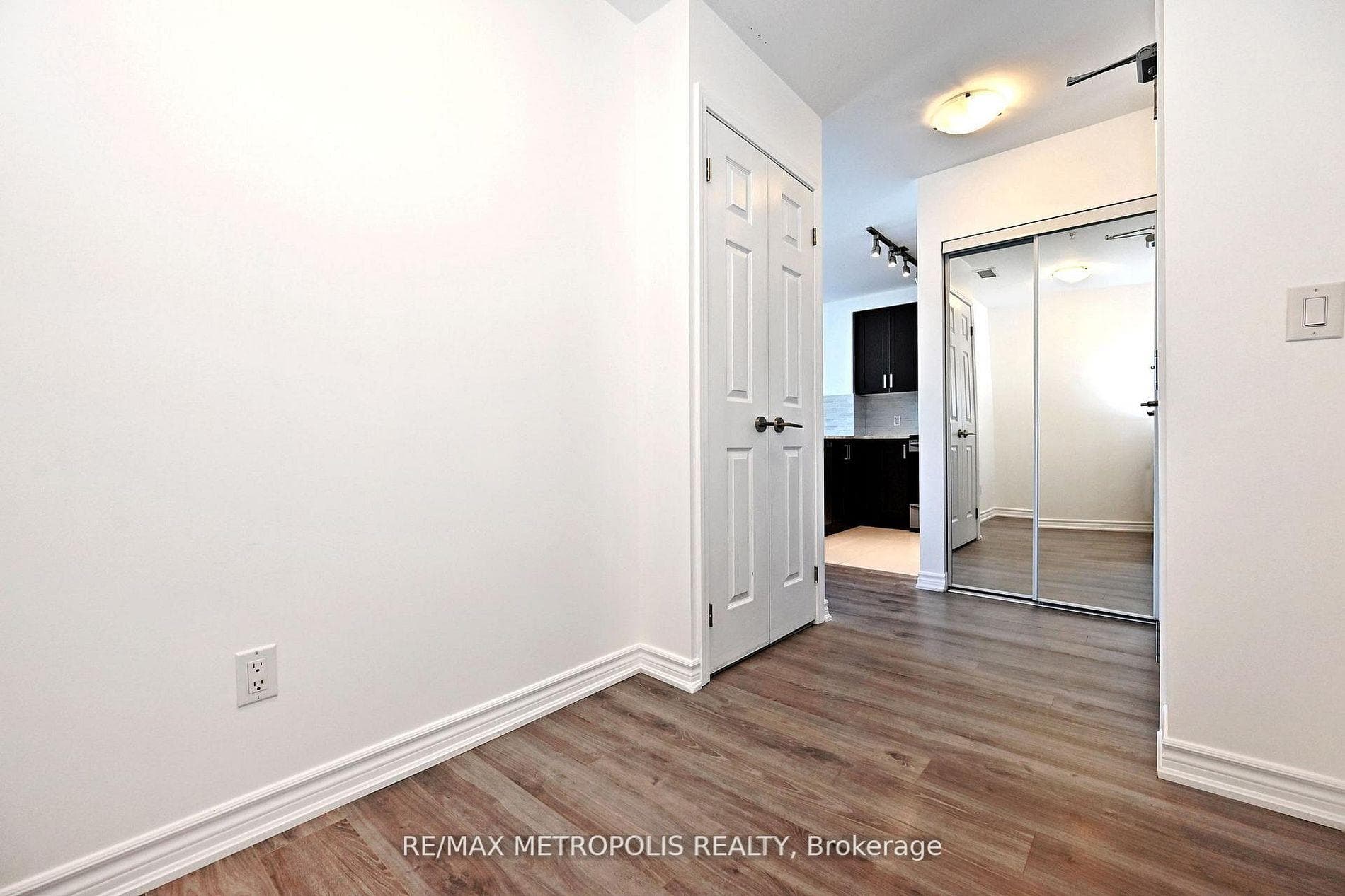 11611 Yonge Street 809, Richmond Hill, ON L4E 1G2, Richmond Hill, ON — photo 33 of 51
