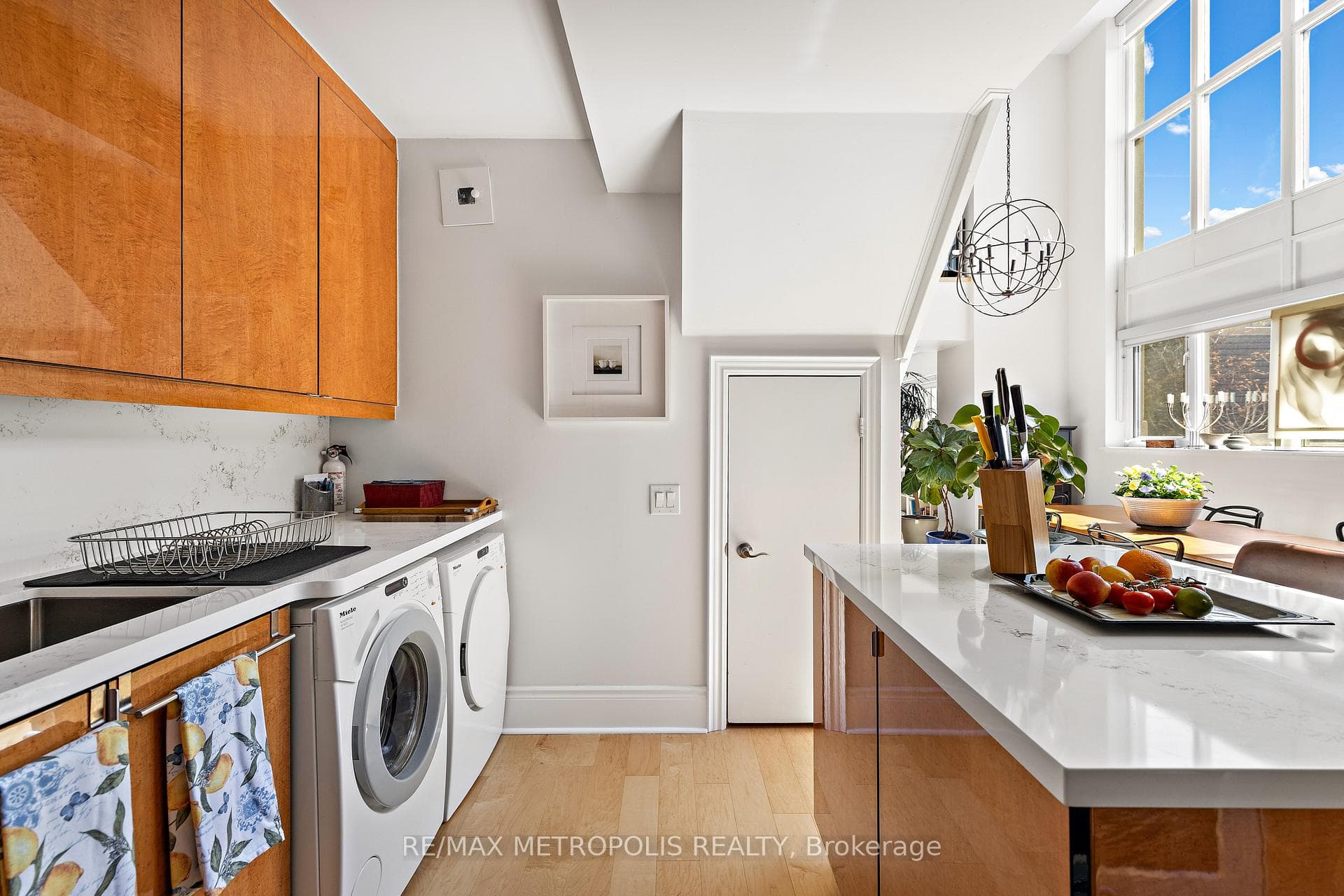 437 Roncesvalles Avenue 438, Toronto W01, ON M6R 3B9, Toronto W01, ON — photo 23 of 49