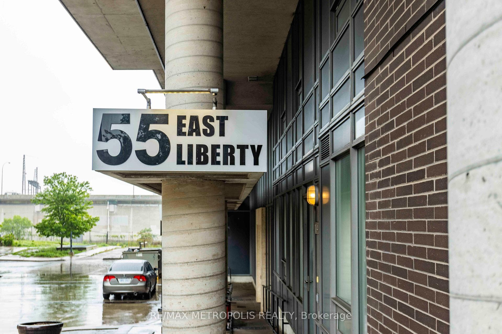 55 East Liberty Street 507, Toronto, ON M6K 3P9, Toronto C01, ON — photo 2 of 16