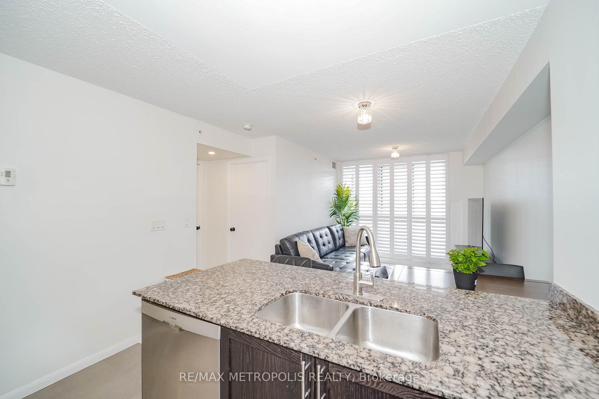 800 Lawrence Avenue W 415, Toronto, ON M6A 0B1, Toronto W04, ON — photo 23 of 72