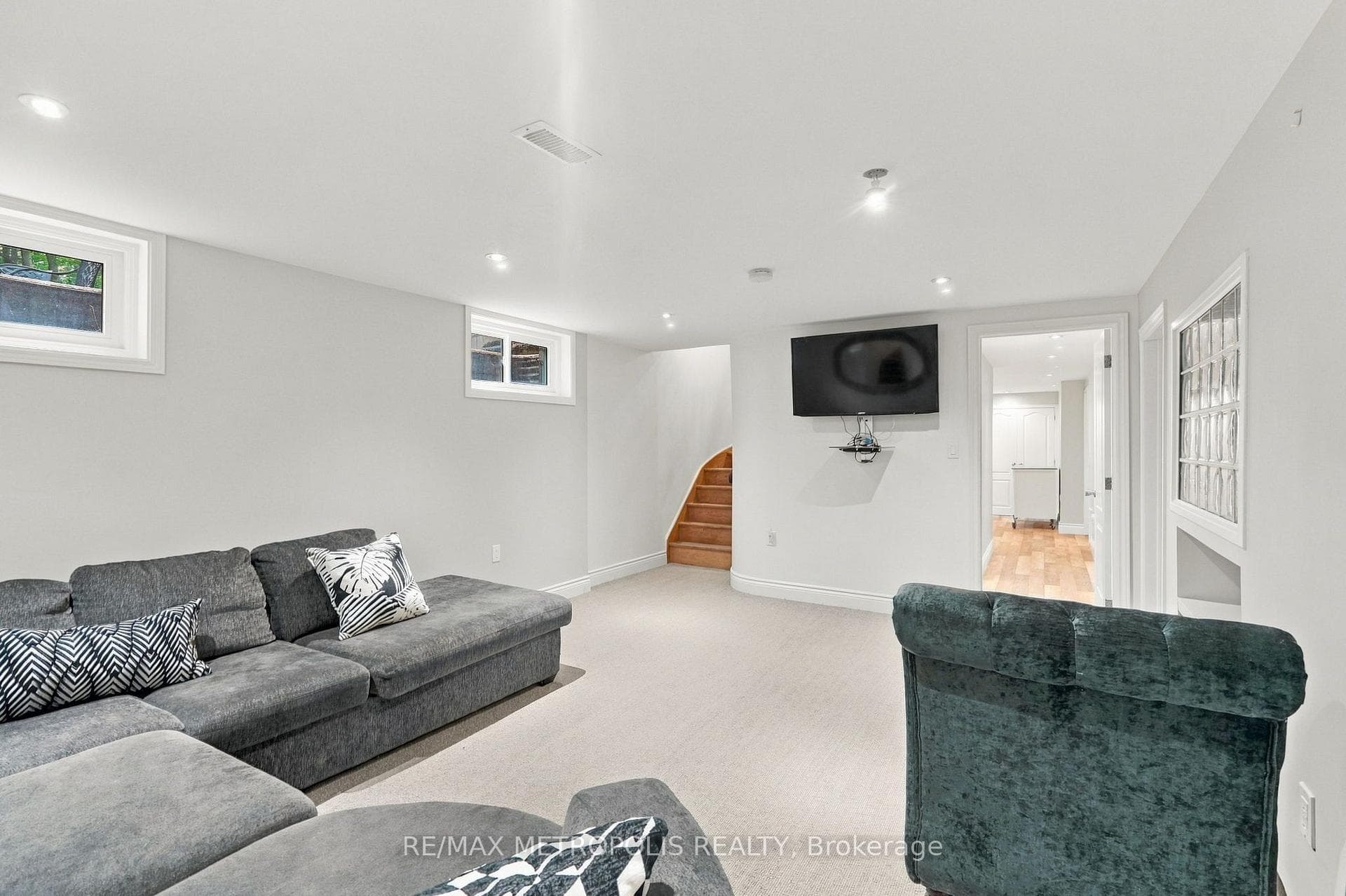 1228 Elgin Crescent, Oakville, ON L6H 2J7, Oakville, ON — photo 37 of 50