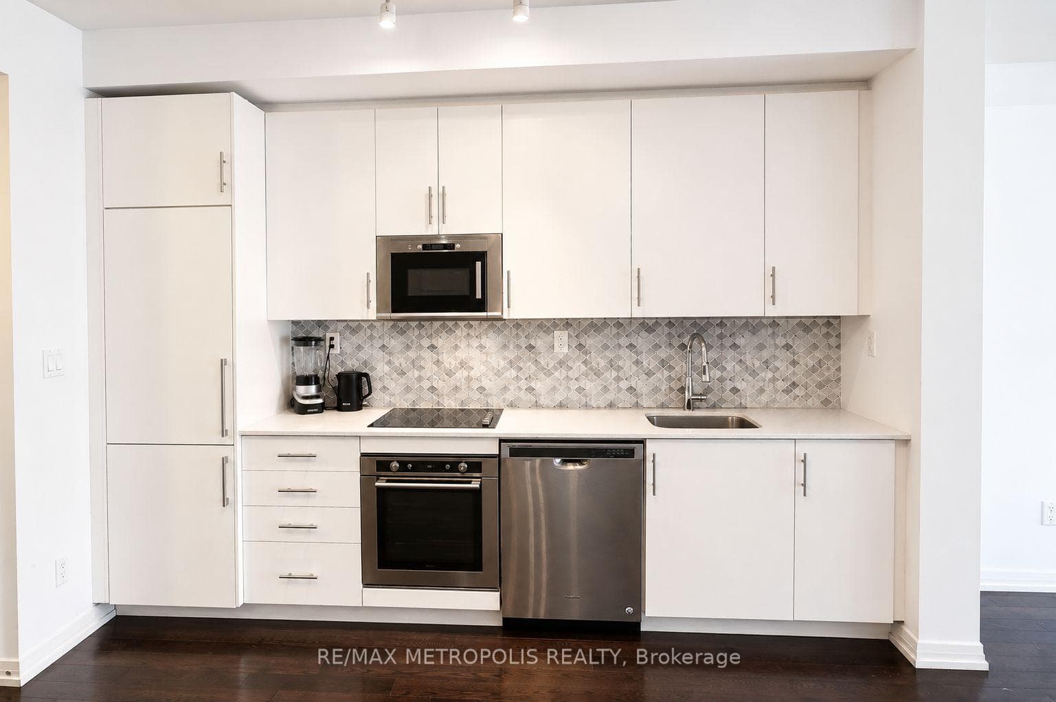 460 Adelaide Street E 520, Toronto, ON M5A 0E7, Toronto C08, ON — photo 12 of 46