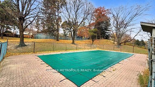 10 Martha Eaton Way 713, Toronto W04, ON M6M 5B3, Toronto W04, ON — photo 34 of 50