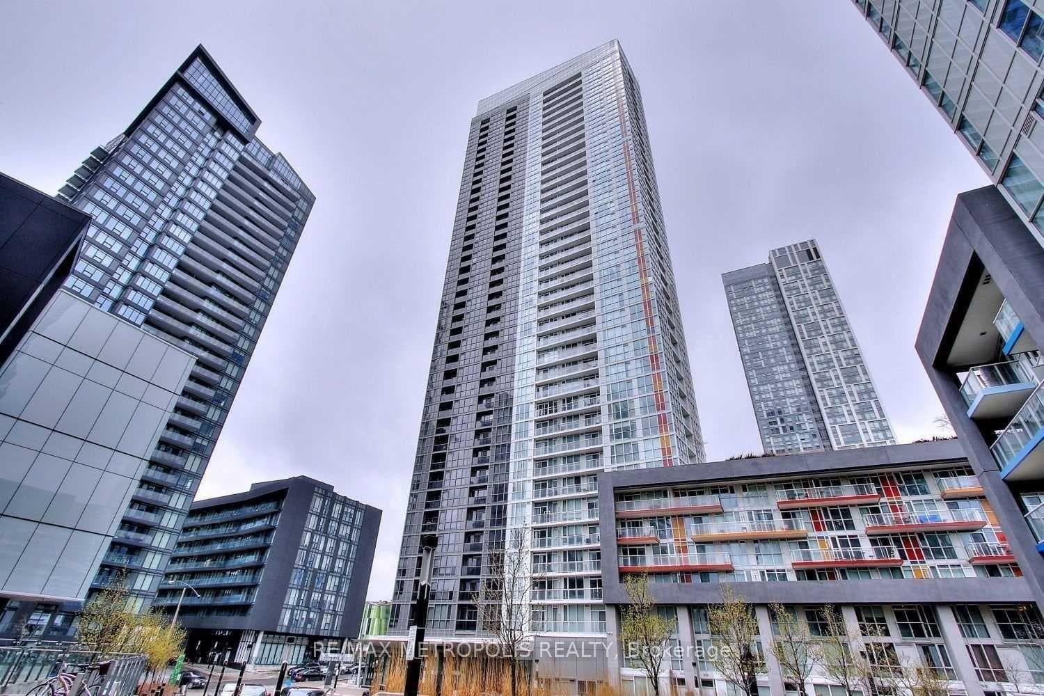 85 Queens Wharf Road 312, Toronto C01, ON M5V 0J9, Toronto C01, ON — photo 1 of 10