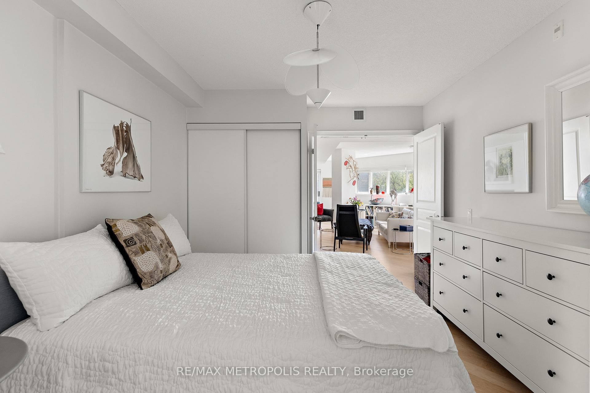 437 Roncesvalles Avenue 438, Toronto W01, ON M6R 3B9, Toronto W01, ON — photo 35 of 49