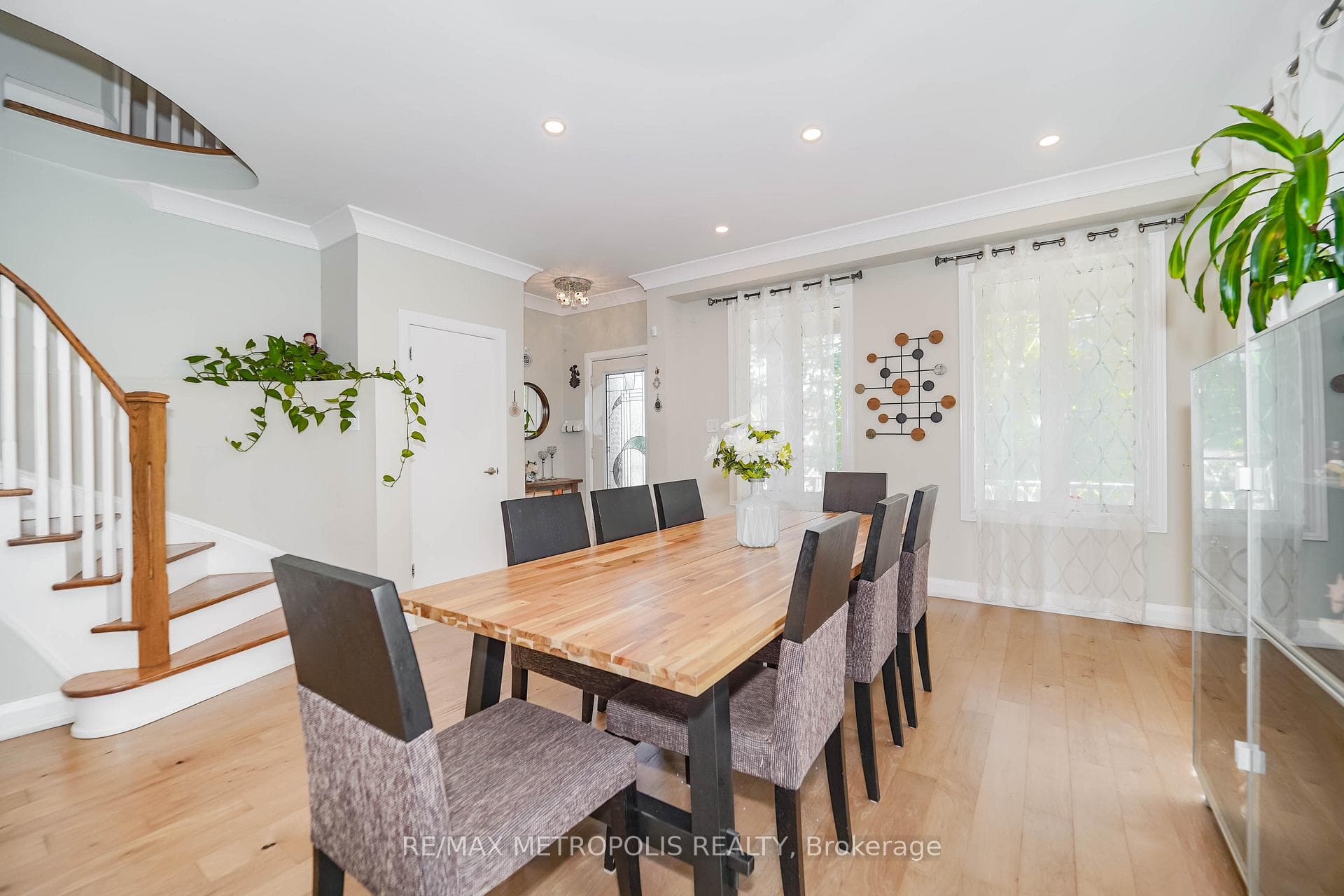 114 Selwyn Road, Richmond Hill, ON L4E 5E3, Richmond Hill, ON — photo 17 of 50