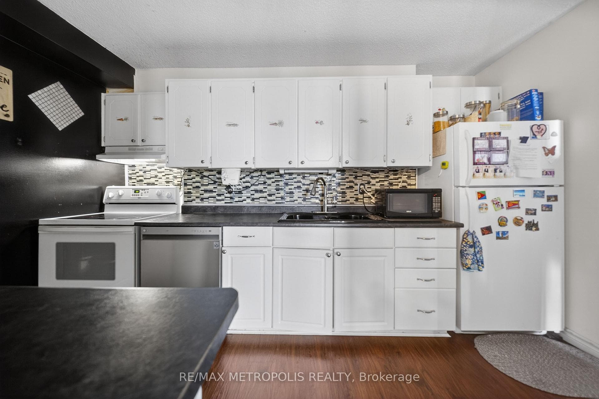 15 Torrance Road 1102, Toronto E08, ON M1J 3K2, Toronto E08, ON — photo 2 of 50