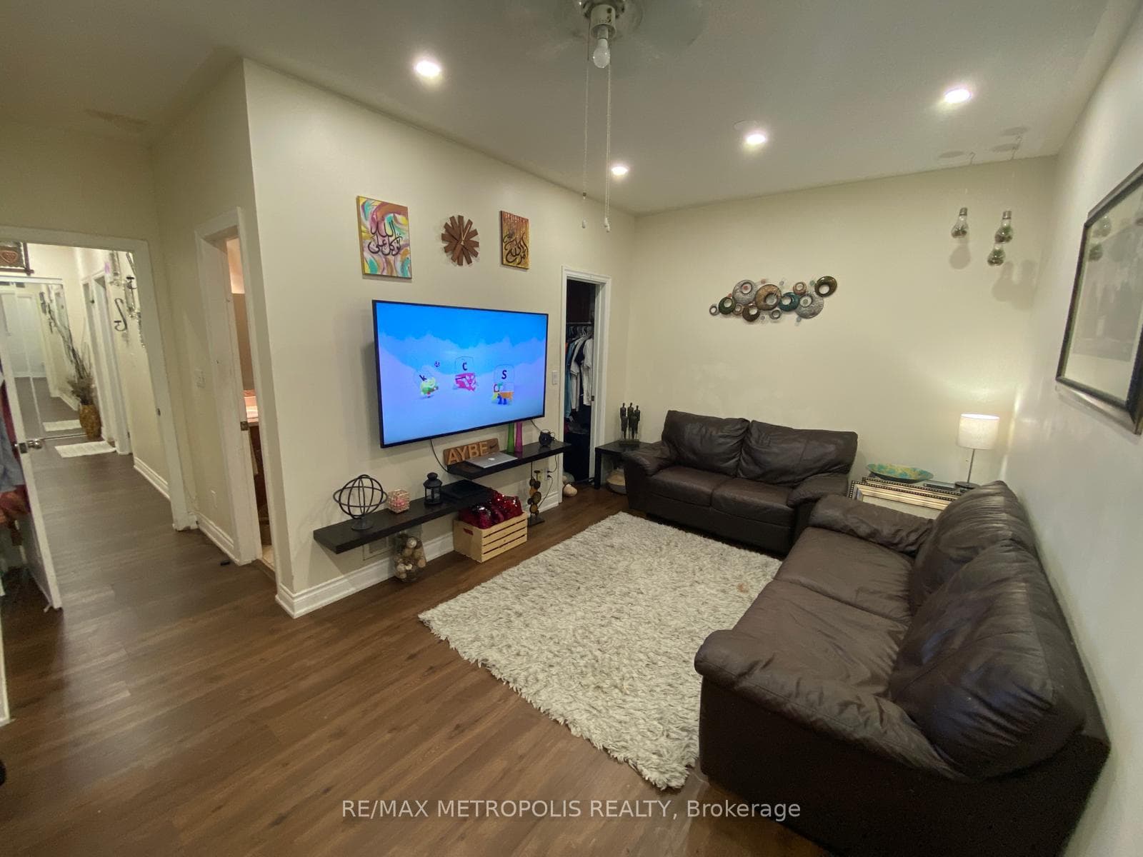 2352 Middlefield Road 205, Markham, ON L3S 4T6, Markham, ON — photo 1 of 19