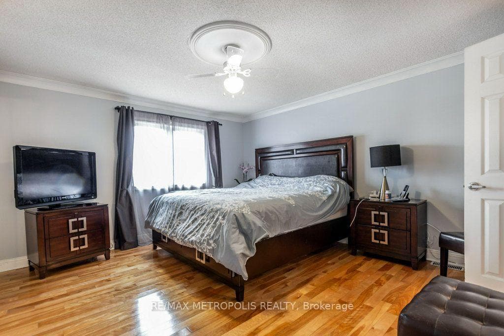 269 Burnett Avenue, Cambridge, ON N1T 1E8, Cambridge, ON — photo 29 of 51