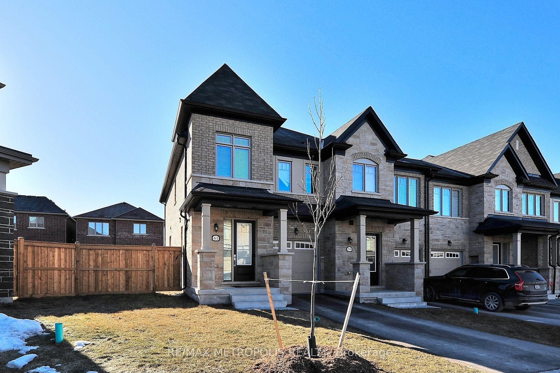 61 Seedling Crescent, Whitchurch-Stouffville, ON L4A 4V5, Whitchurch-Stouffville, ON — photo 1 of 37