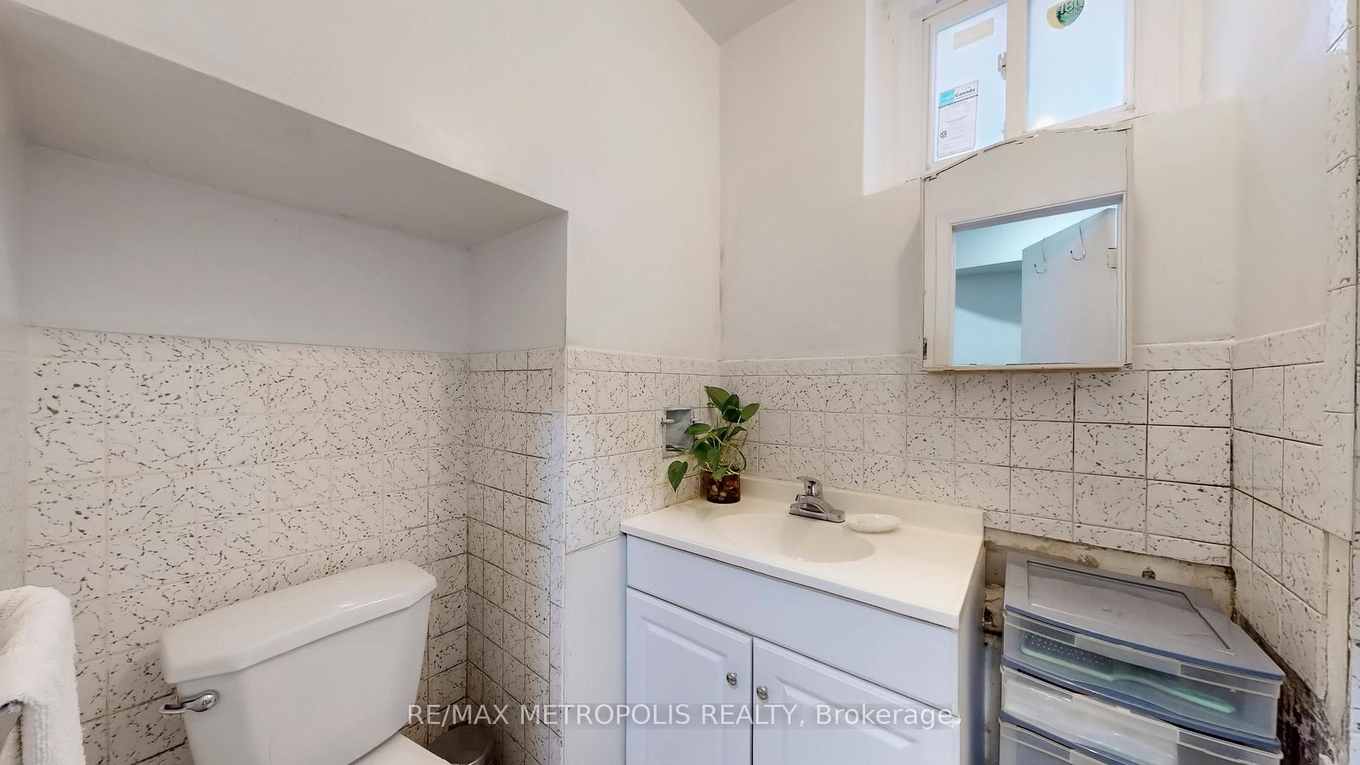 68 Paulvale Crescent, Toronto W05, ON M3J 1K5, Toronto W05, ON — photo 40 of 49
