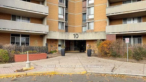 10 Martha Eaton Way 713, Toronto W04, ON M6M 5B3, Toronto W04, ON — photo 3 of 50