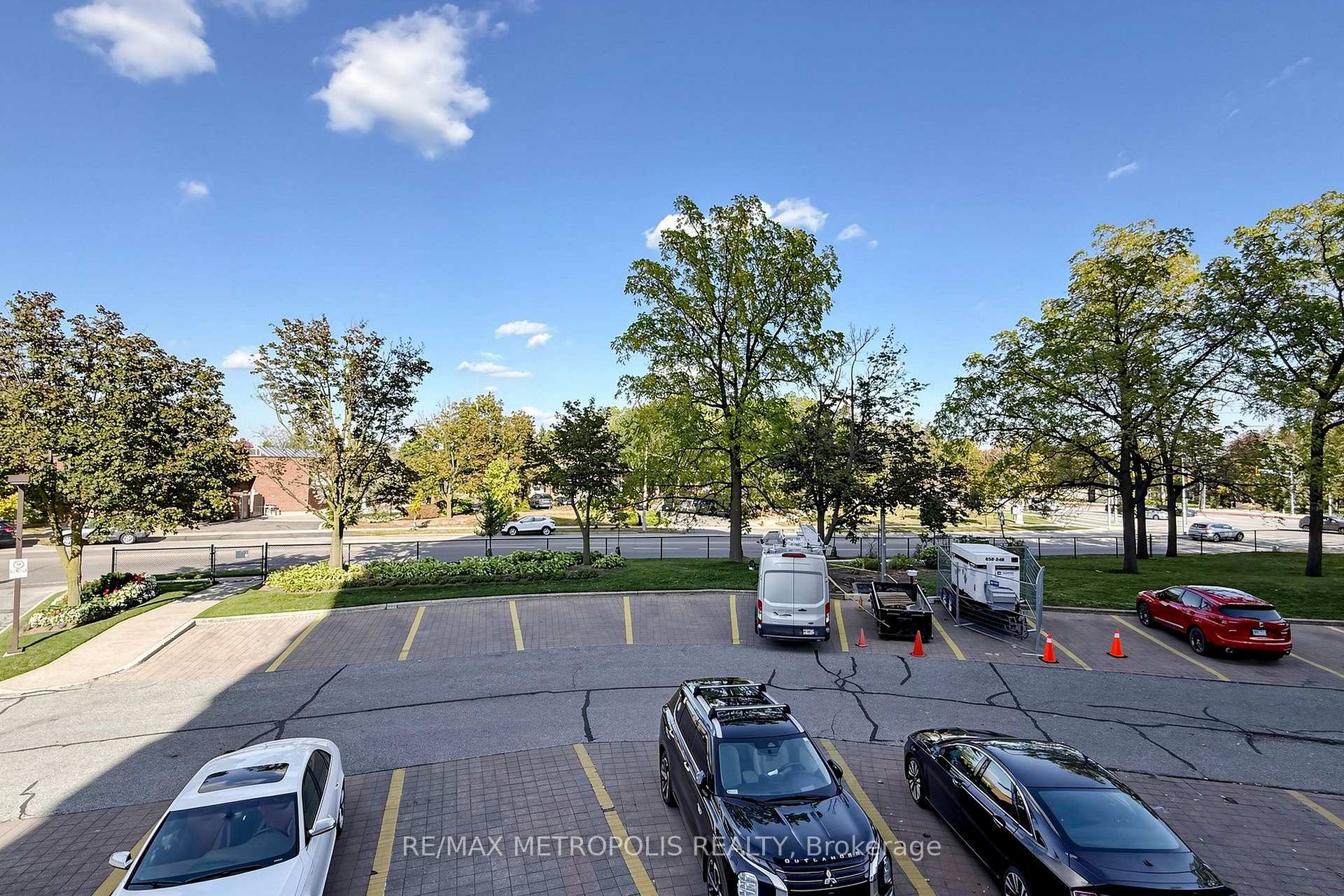 1111 Bough Beeches Boulevard 207, Mississauga, ON L4W 4N1, Mississauga, ON — photo 42 of 49