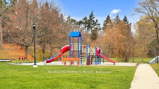 10 Martha Eaton Way 713, Toronto W04, ON M6M 5B3, Toronto W04, ON — photo 33 of 50