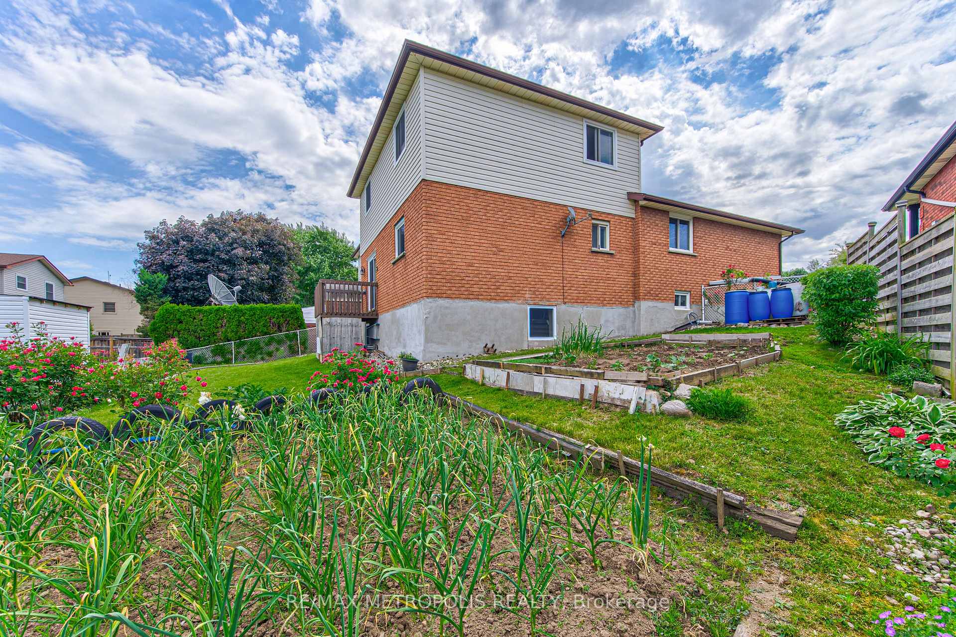 184 Stonyburn Crescent, Cambridge, ON N1R 7X8, Cambridge, ON — photo 46 of 50