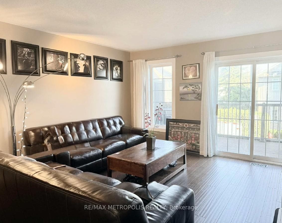 1100 Begley Street 32, Pickering, ON L1W 4B3, Pickering, ON — photo 4 of 17