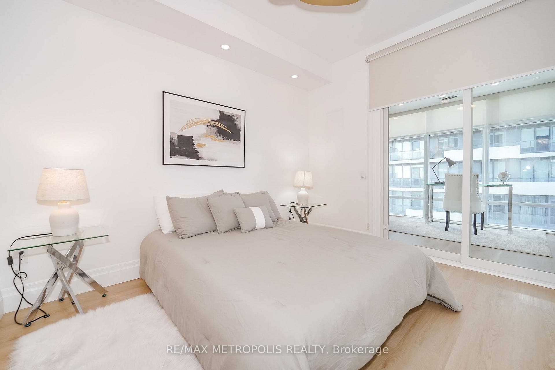 2191 Yonge Street 3709, Toronto, ON M4S 3H8, Toronto C10, ON — photo 23 of 36