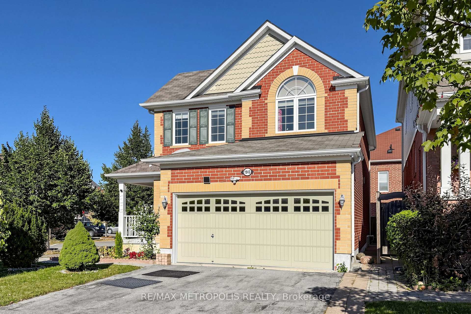1913 Liatris Drive, Pickering, ON L1X 0A7, Pickering, ON — photo 10 of 53