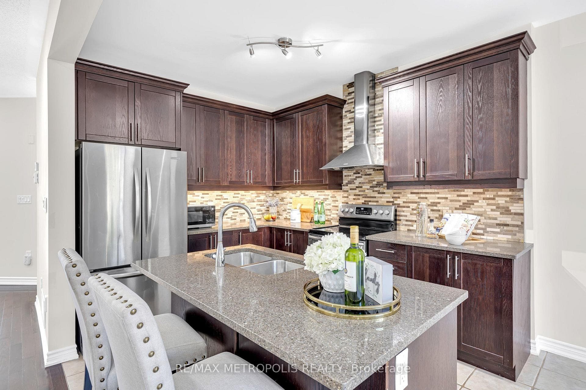 23 Gordon Cowling Street, Clarington, ON L1E 0G7, Clarington, ON — photo 16 of 61