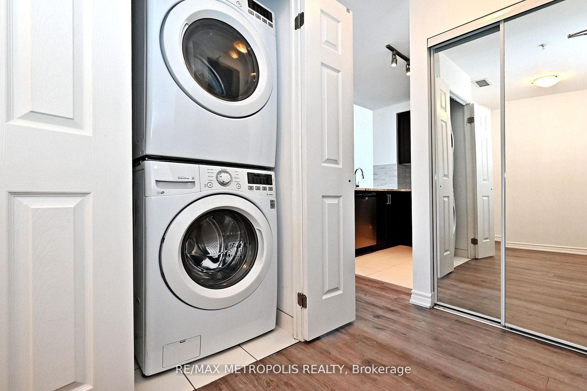 11611 Yonge Street 809, Richmond Hill, ON L4E 1G2, Richmond Hill, ON — photo 34 of 51
