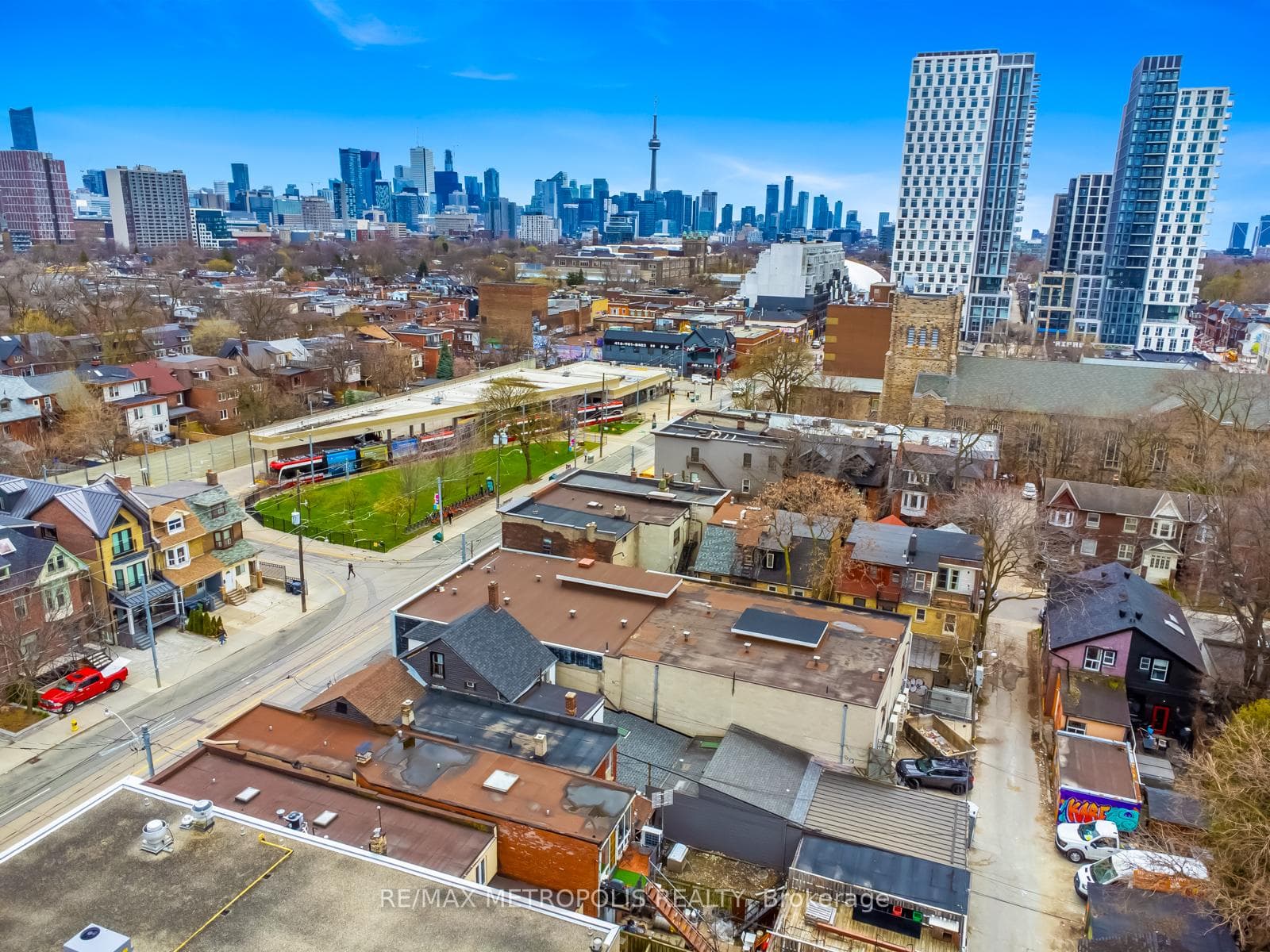854 BATHURST Street, Toronto, ON M5R 3G3, Toronto C02, ON — photo 46 of 49