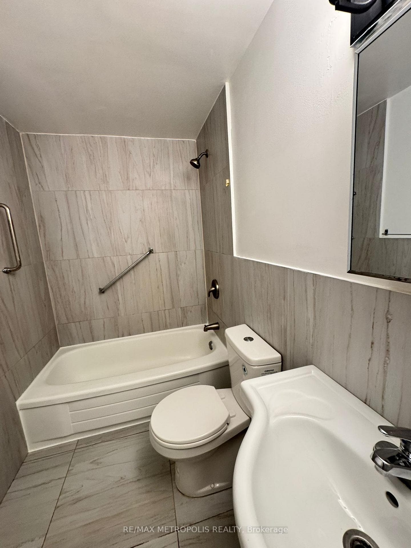1445 Wilson Avenue 202, Toronto, ON M3M 1J5, Toronto W05, ON — photo 10 of 17