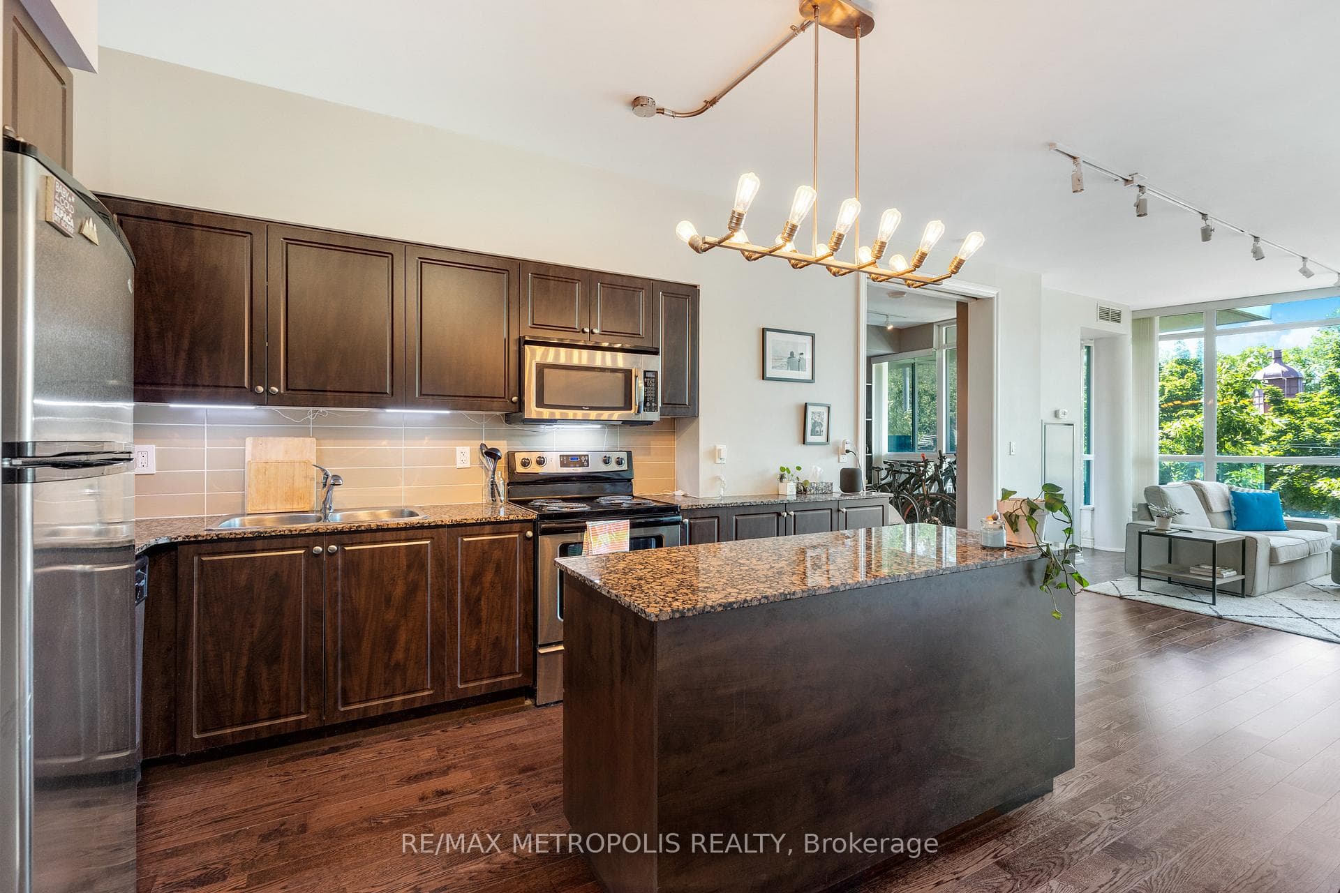215 Fort York Boulevard 208, Toronto C01, ON M5V 4A2, Toronto C01, ON — photo 12 of 25