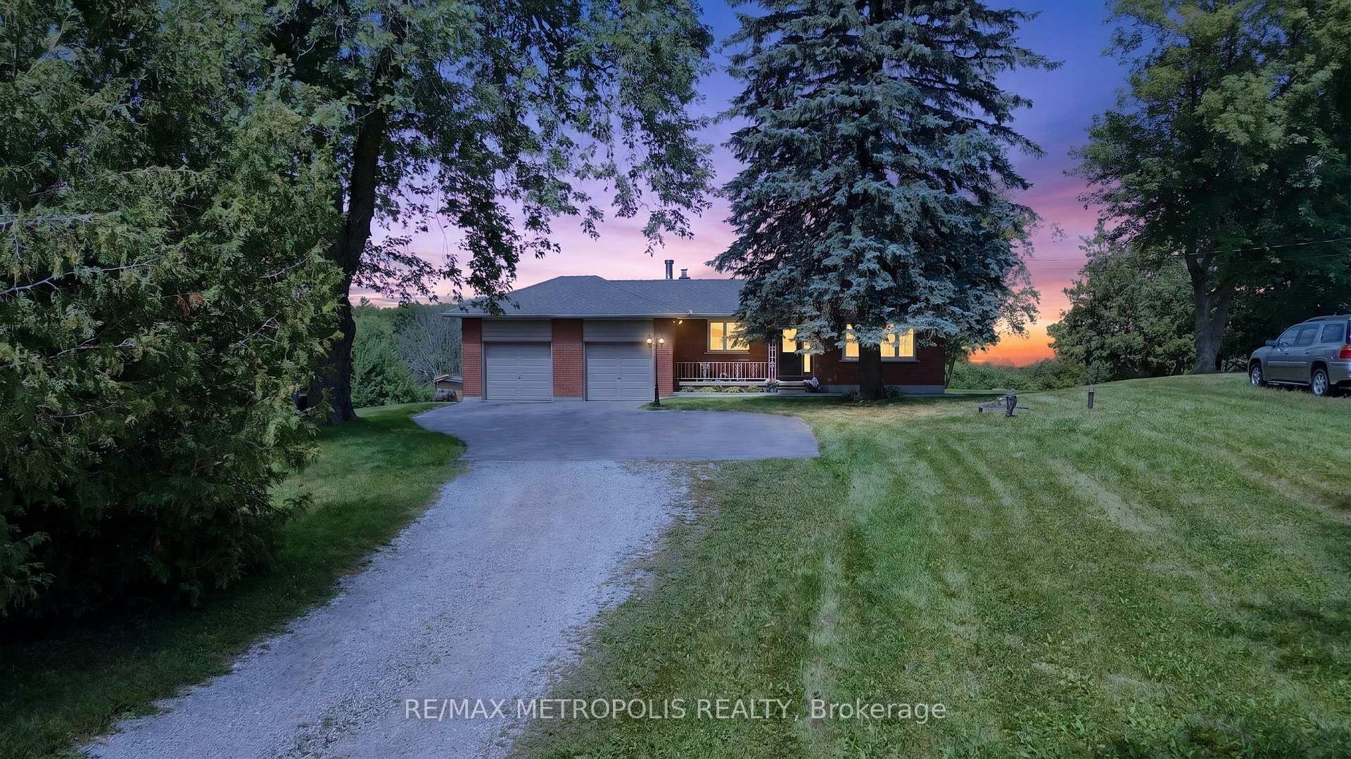 6370 Hillsdale Drive, Whitchurch-Stouffville, ON L4A 3B8, Whitchurch-Stouffville, ON — photo 2 of 38