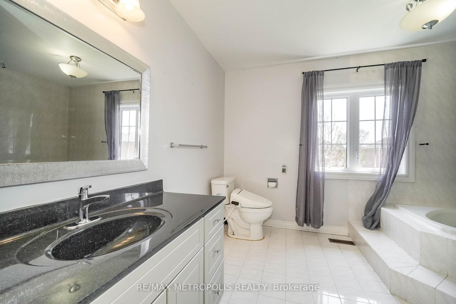 2 Schooner Court, Markham, ON L6C 1R2, Markham, ON — photo 12 of 50
