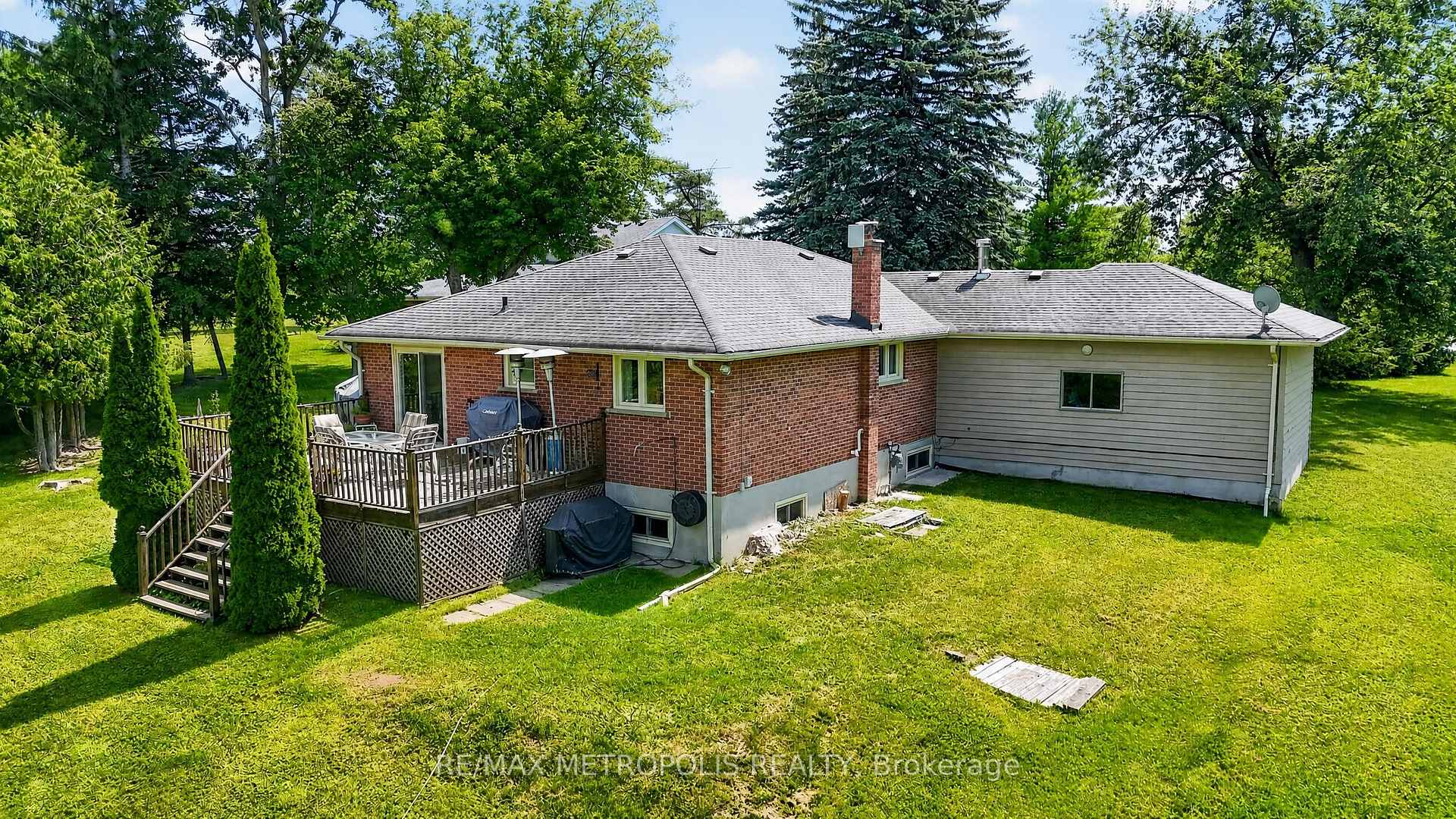 6370 Hillsdale Drive, Whitchurch-Stouffville, ON L4A 3B8, Whitchurch-Stouffville, ON — photo 32 of 38
