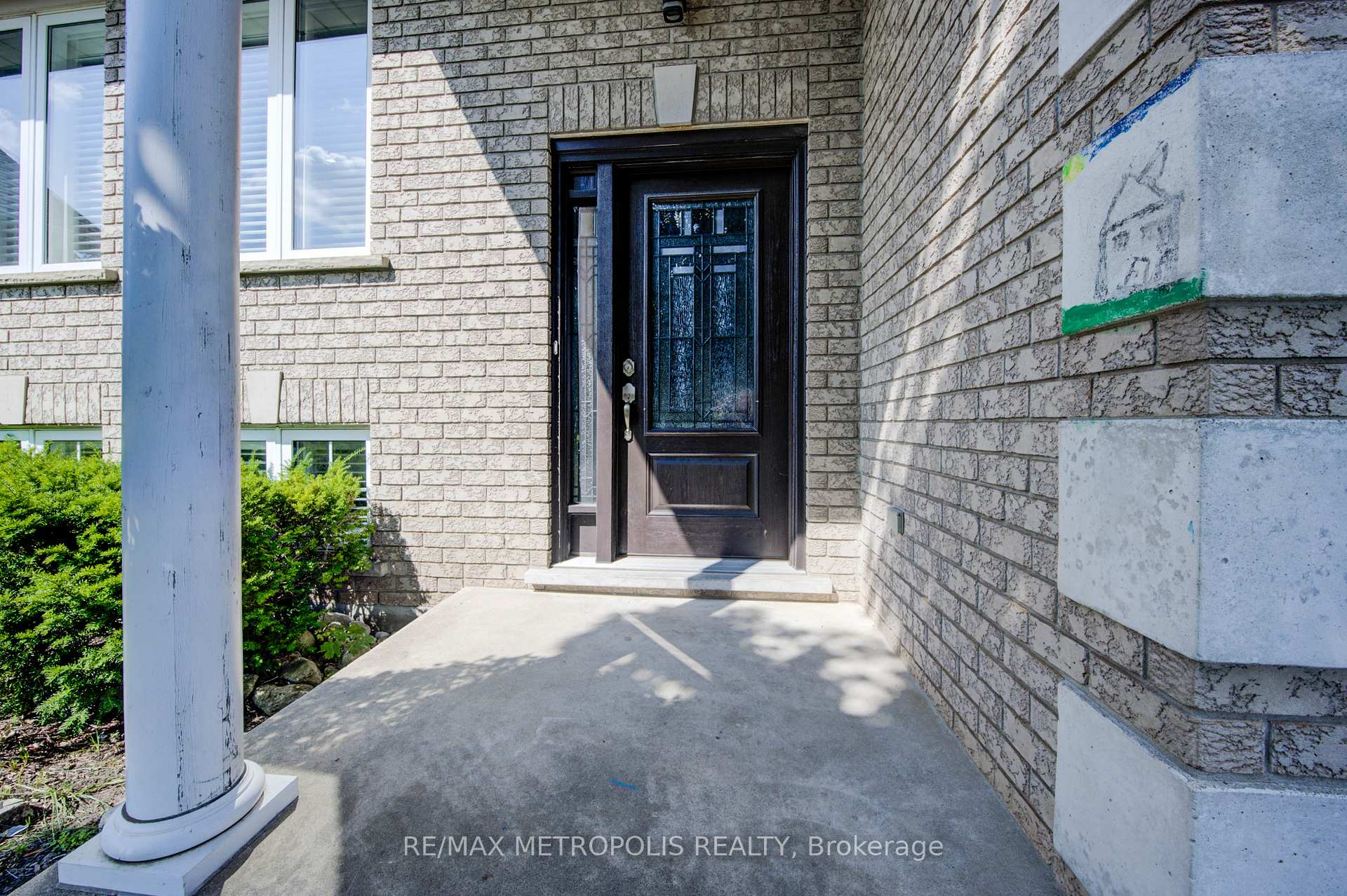 258 Saginaw Parkway, Cambridge, ON N1T 1R7, Cambridge, ON — photo 4 of 38