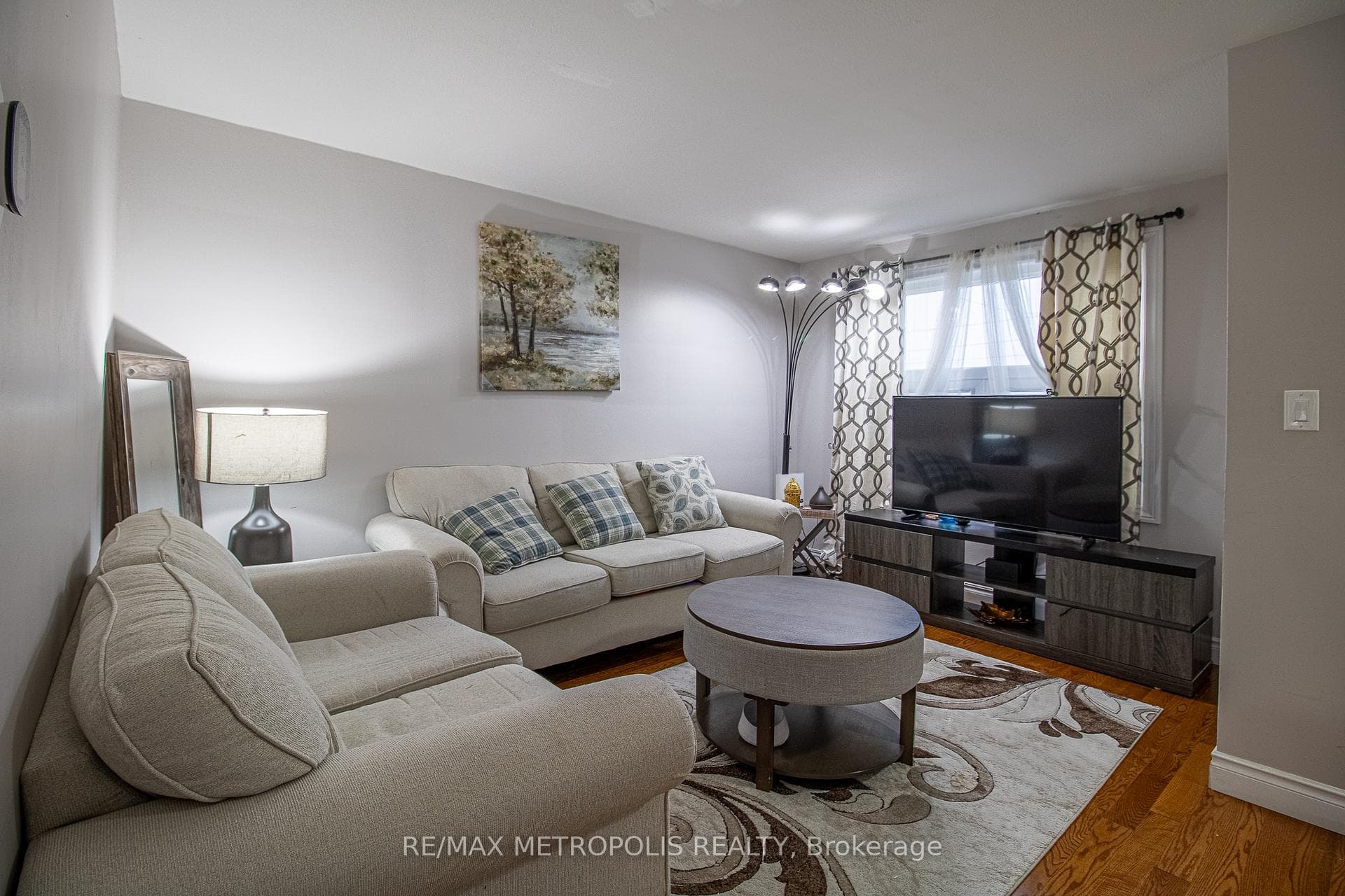 1098 Cedar Street, Oshawa, ON L1J 3R9, Oshawa, ON — photo 4 of 51