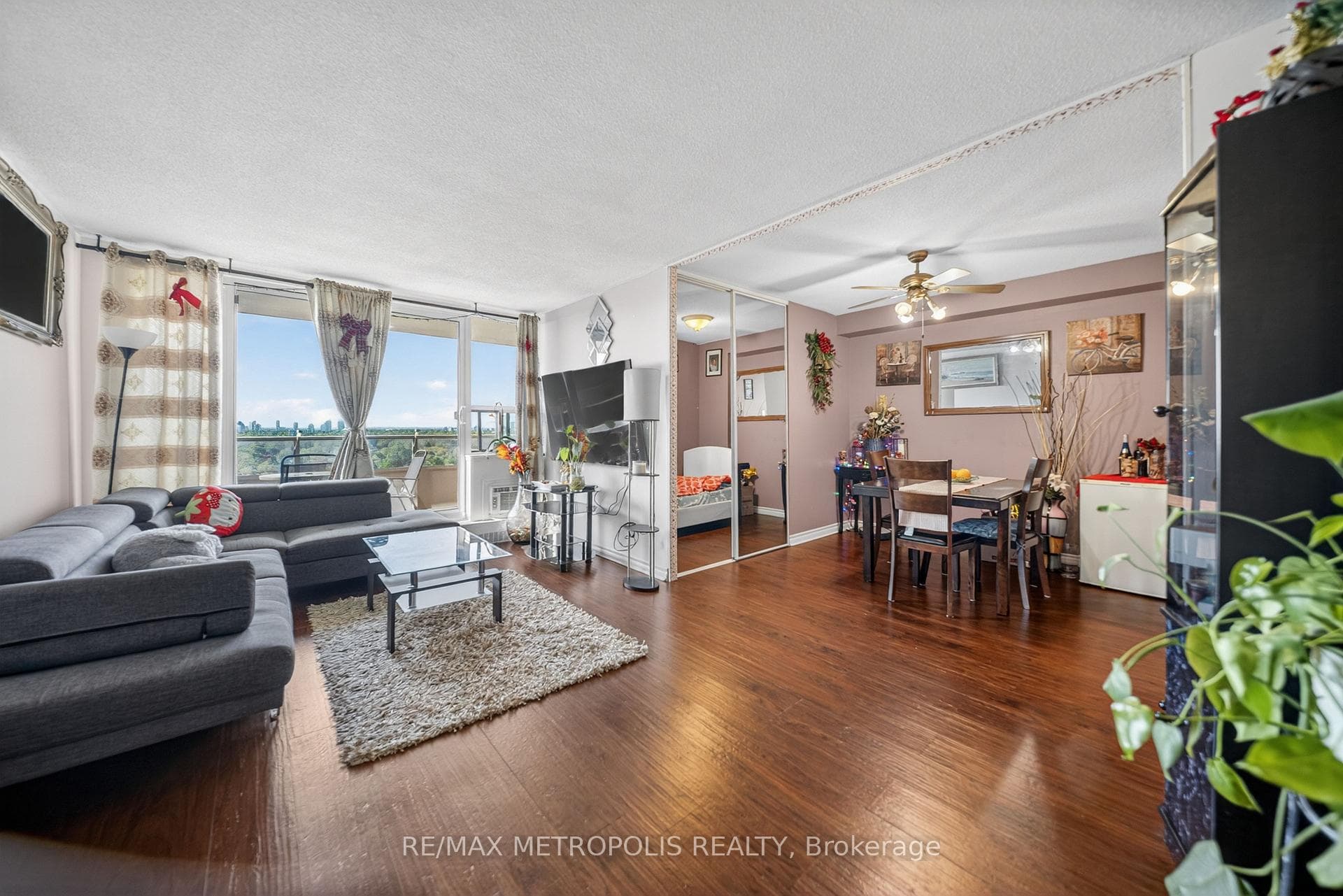 15 Torrance Road 1102, Toronto E08, ON M1J 3K2, Toronto E08, ON — photo 11 of 50