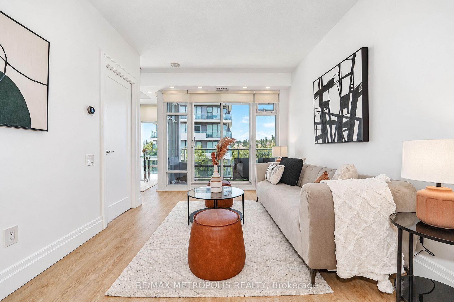 2191 Yonge Street 3709, Toronto, ON M4S 3H8, Toronto C10, ON — photo 16 of 36
