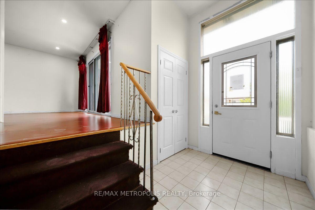 39 Jellicoe Crescent, Brampton, ON L6S 3H7, Brampton, ON — photo 13 of 99