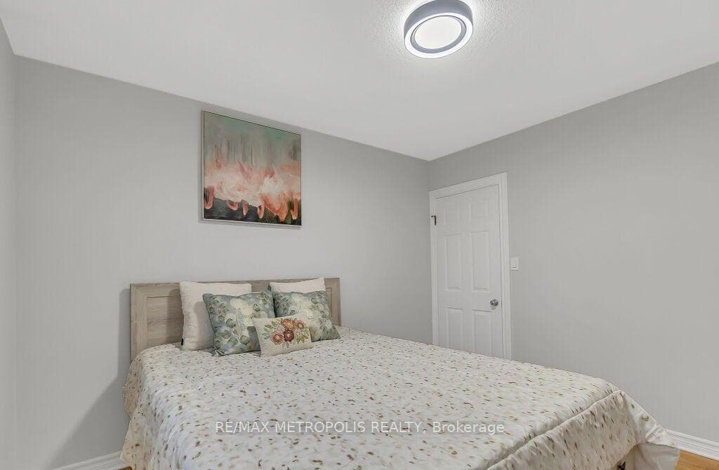 100 Warren Road, Kitchener, ON N2M 4T4, Kitchener, ON — photo 21 of 37