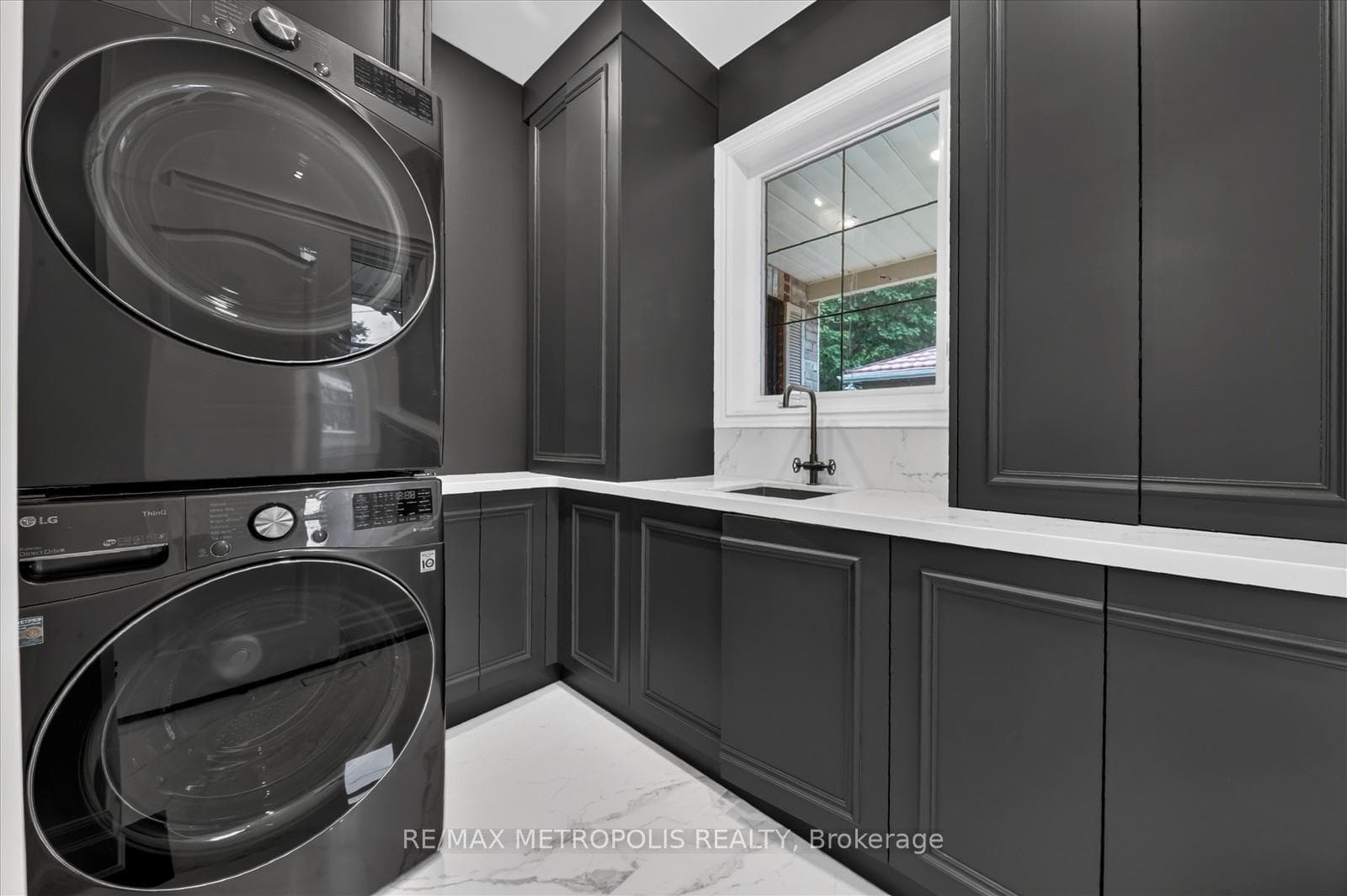 42 Peter Street, Markham, ON L3P 2A6, Markham, ON — photo 15 of 48