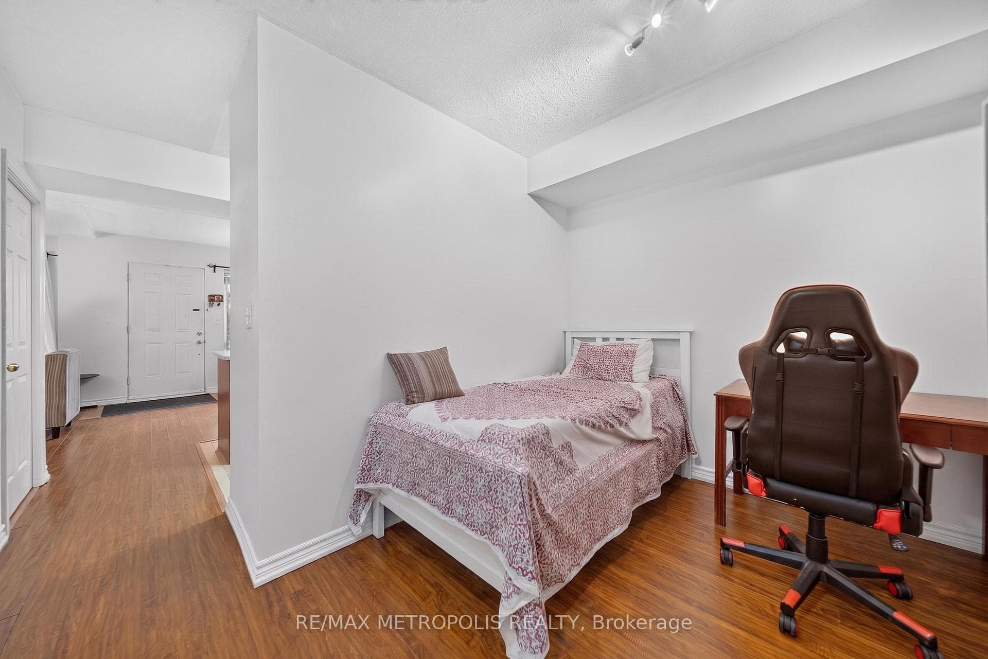 3035 Finch Avenue W 1003, Toronto, ON M9M 0A3, Toronto W05, ON — photo 23 of 40