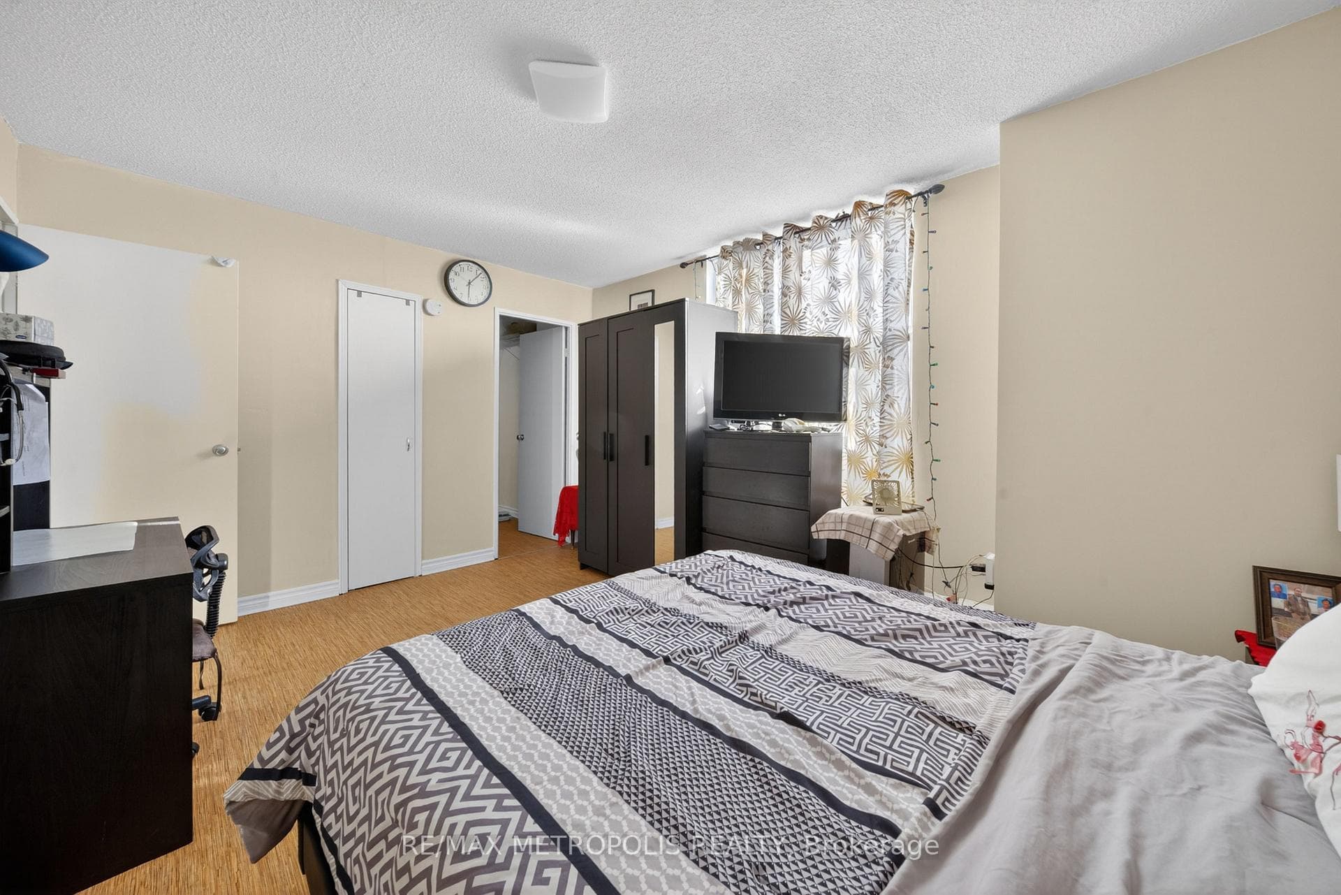 15 Torrance Road 1102, Toronto E08, ON M1J 3K2, Toronto E08, ON — photo 24 of 50