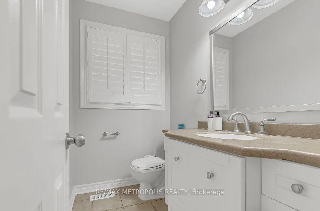100 Warren Road, Kitchener, ON N2M 4T4, Kitchener, ON — photo 27 of 37