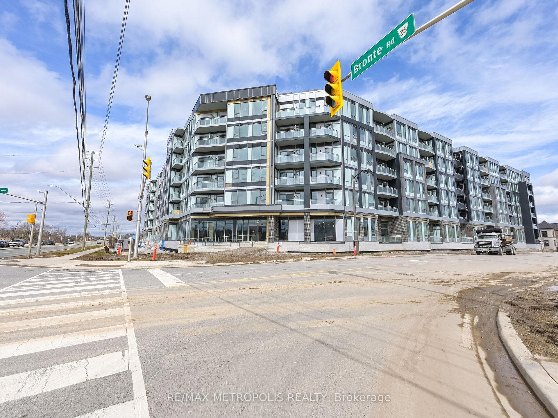 2501 Saw Whet Boulevard 246, Oakville, ON L6M 5N2, Oakville, ON — photo 1 of 50