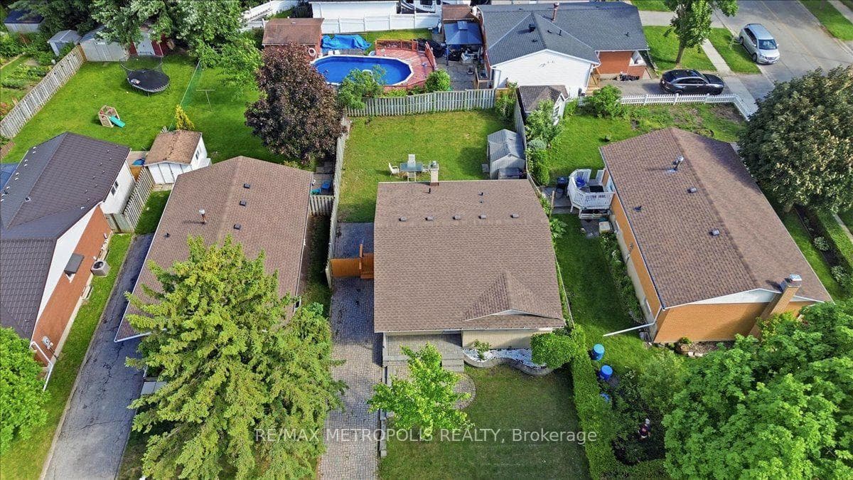 615 Dogwood Lane, Waterloo, ON N2L 4Y2, Waterloo, ON — photo 93 of 97