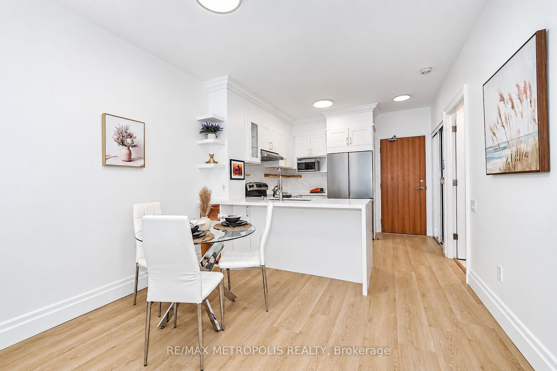 2191 Yonge Street 3709, Toronto, ON M4S 3H8, Toronto C10, ON — photo 14 of 36