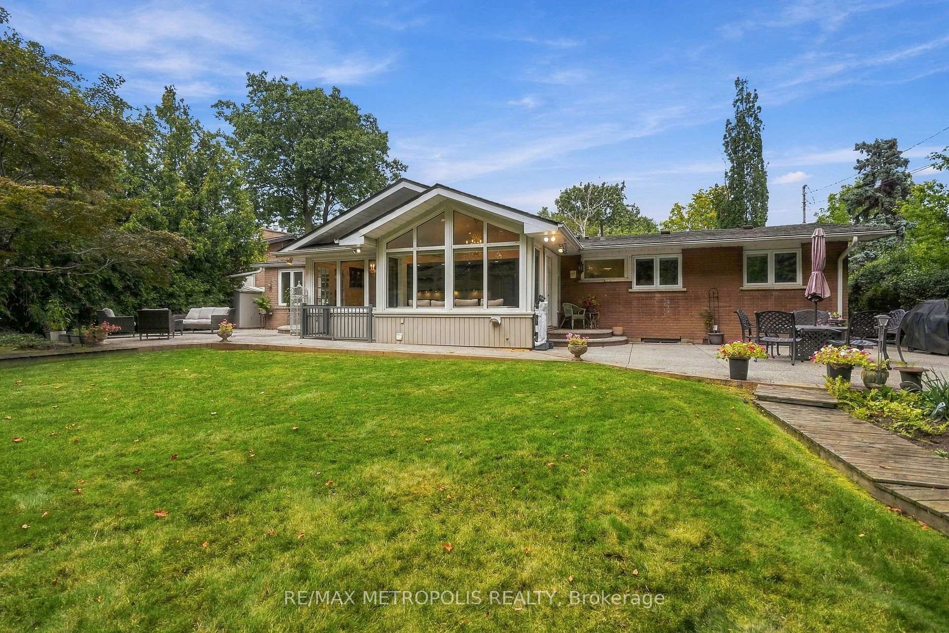1228 Elgin Crescent, Oakville, ON L6H 2J7, Oakville, ON — photo 49 of 50