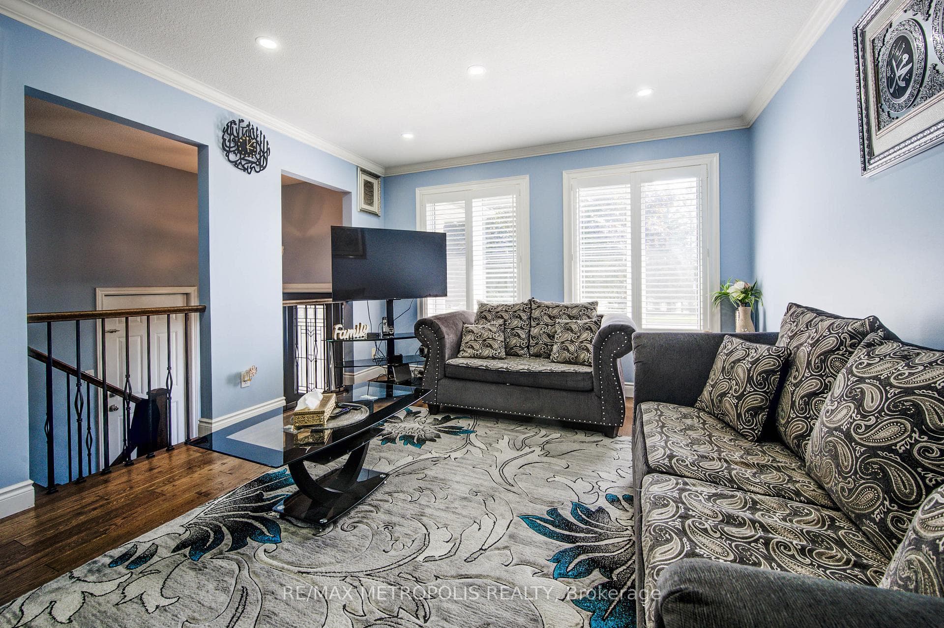 258 Saginaw Parkway, Cambridge, ON N1T 1R7, Cambridge, ON — photo 6 of 38