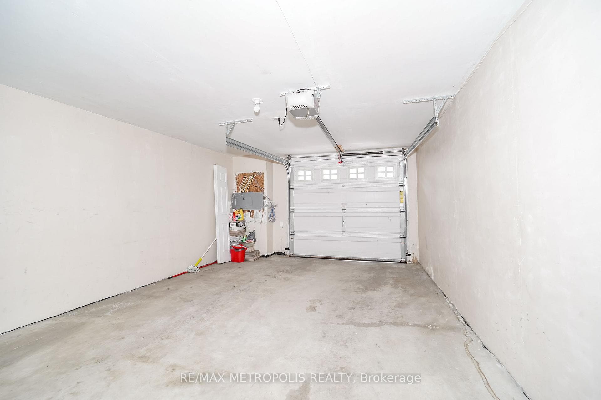 3767B St Claire Avenue E, Toronto, ON M1M 0C8, Toronto E08, ON — photo 19 of 38